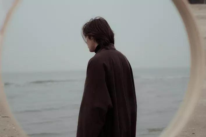 Boyfriend has no friends