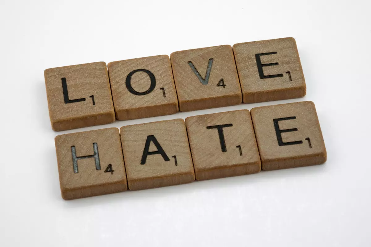 Signs He Hates You, But He Loves You