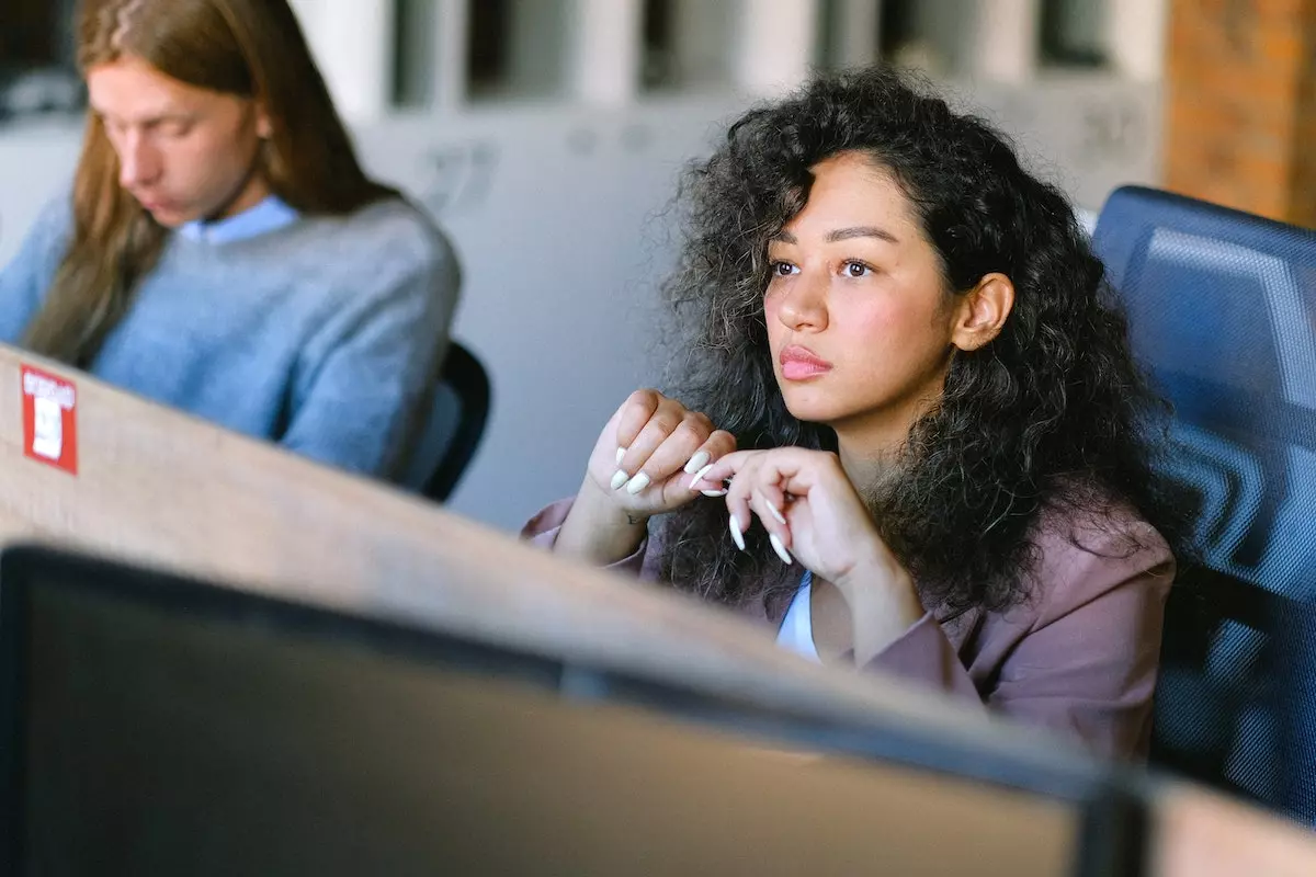 Signs You Are An Intimidating Woman