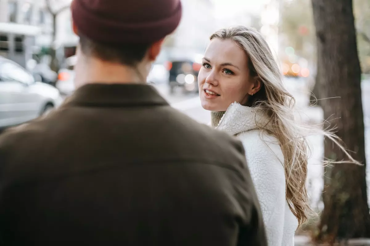 Signs She Regrets Rejecting You